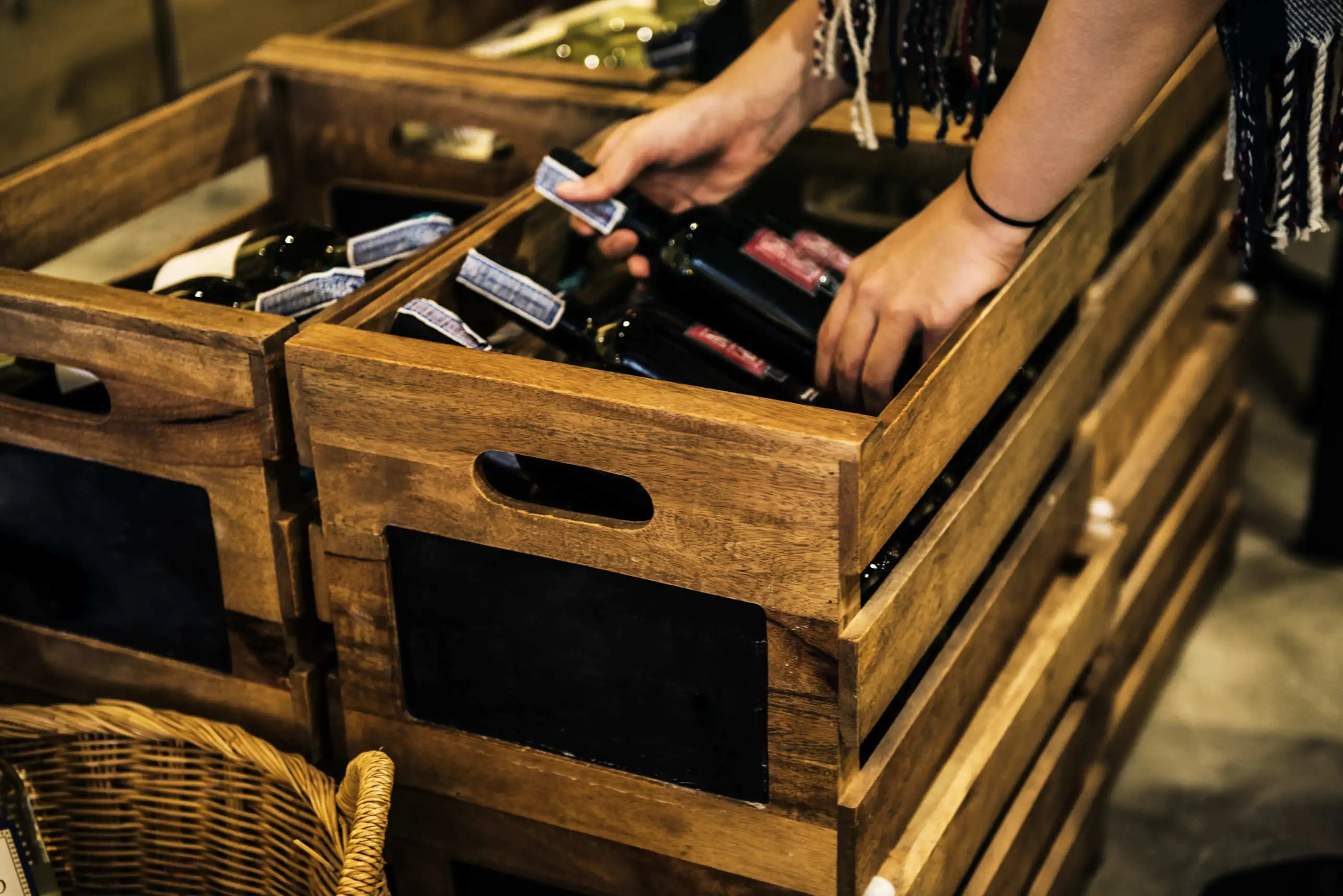 Immagine oferta vino presentacion.webp